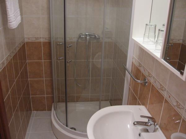 Hotel Lido Miskolc Buitenkant foto