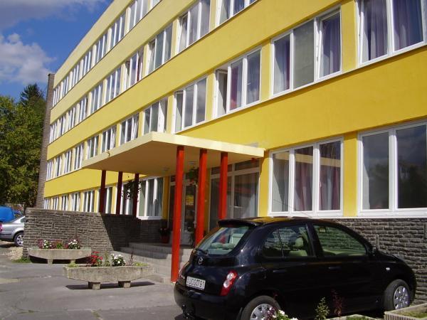 Hotel Lido Miskolc Buitenkant foto